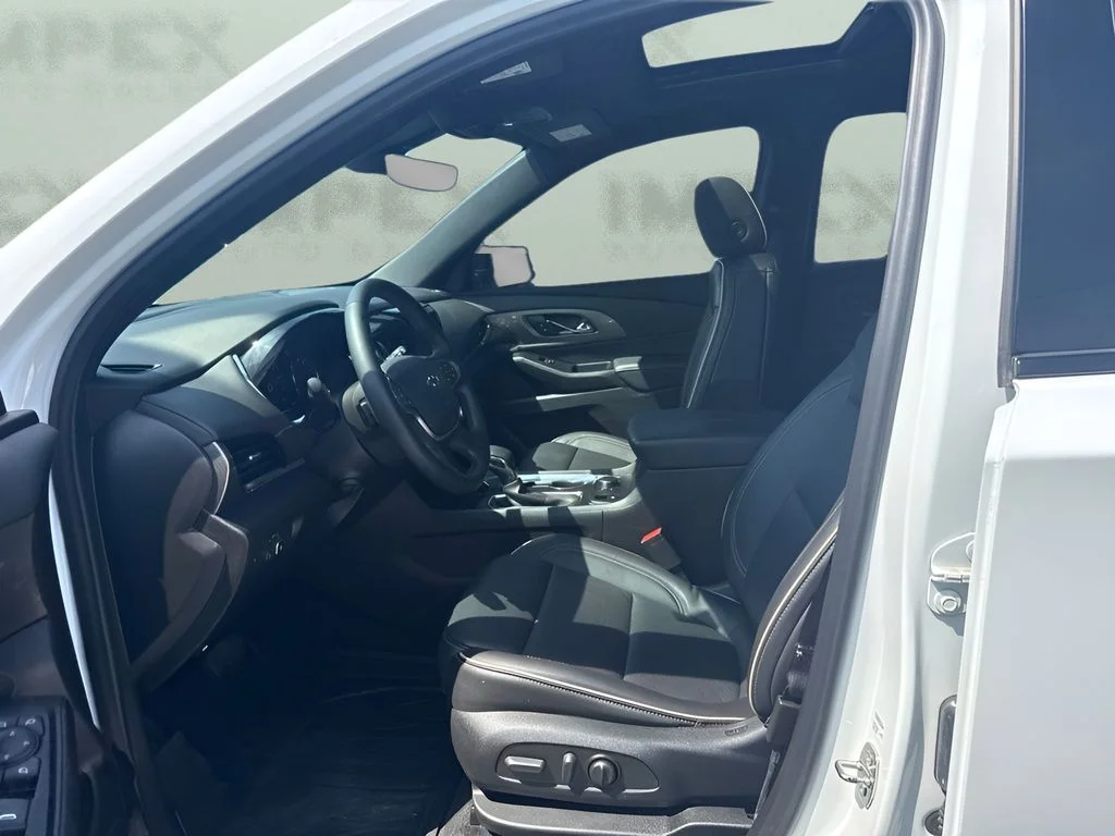 Used 2023 White Chevrolet Premier image 5
