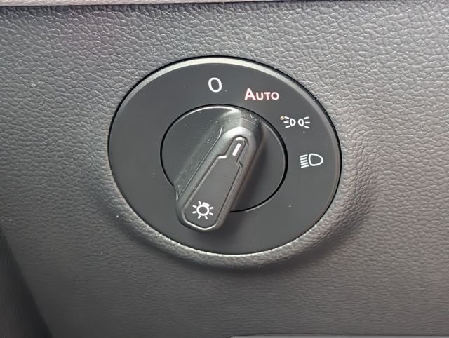 2023 Volkswagen Taos S - Photo 19