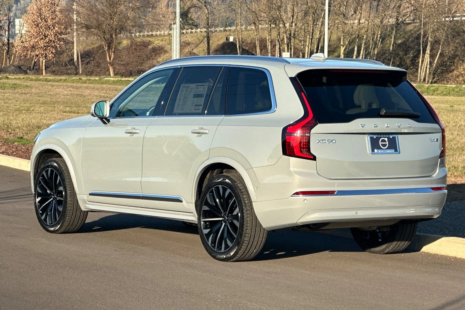 New 2026 Vapour Grey Volvo Ultra image 5