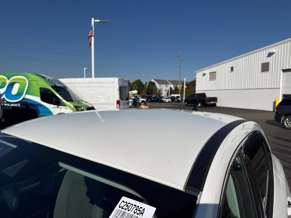 Certified Used 2022 White Metallic Ford SE image 16