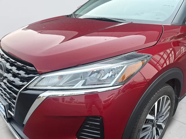 Used 2023 Red Nissan SV image 30
