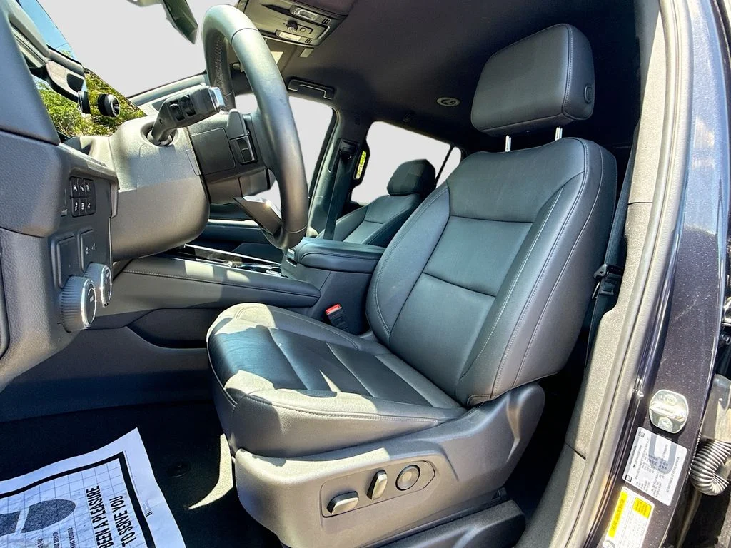 Used 2025 Gray Chevrolet LT image 23