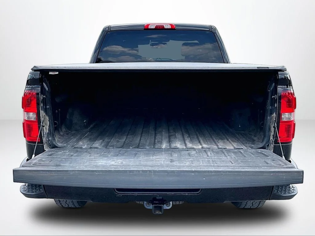 Used 2015 Black GMC SLE image 19