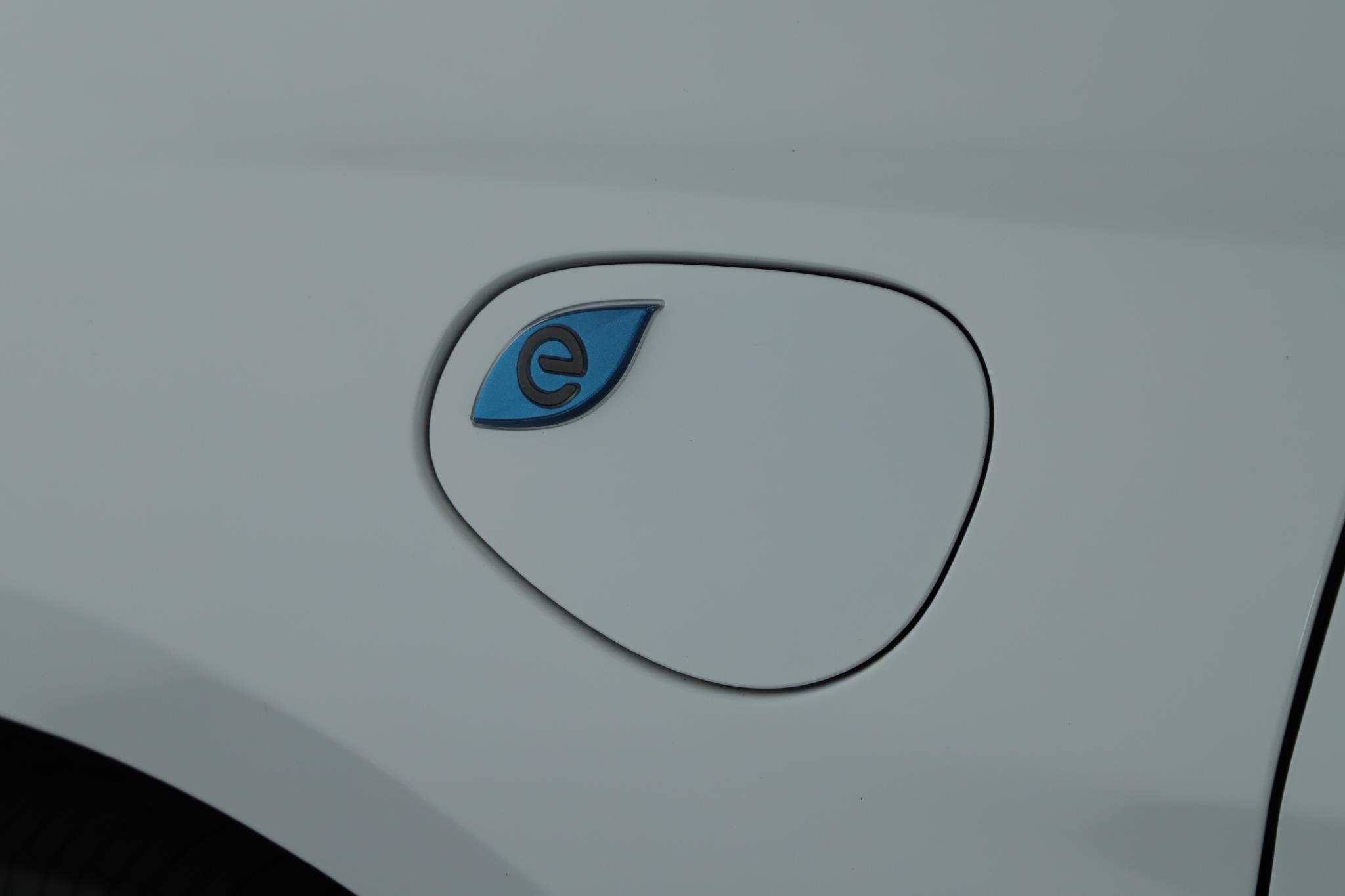 2022 Chrysler Pacifica Hybrid Touring L - Photo 17