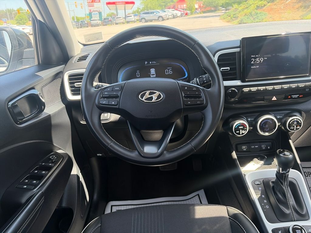 Used 2025 White Hyundai Limited image 14