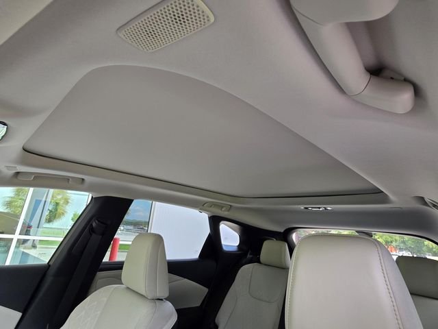 Certified Used 2025 Mica Lexus 350 Luxury image 7