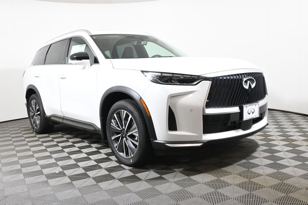 New 2027 RADIANT WHITE INFINITI Luxe AWD image 9