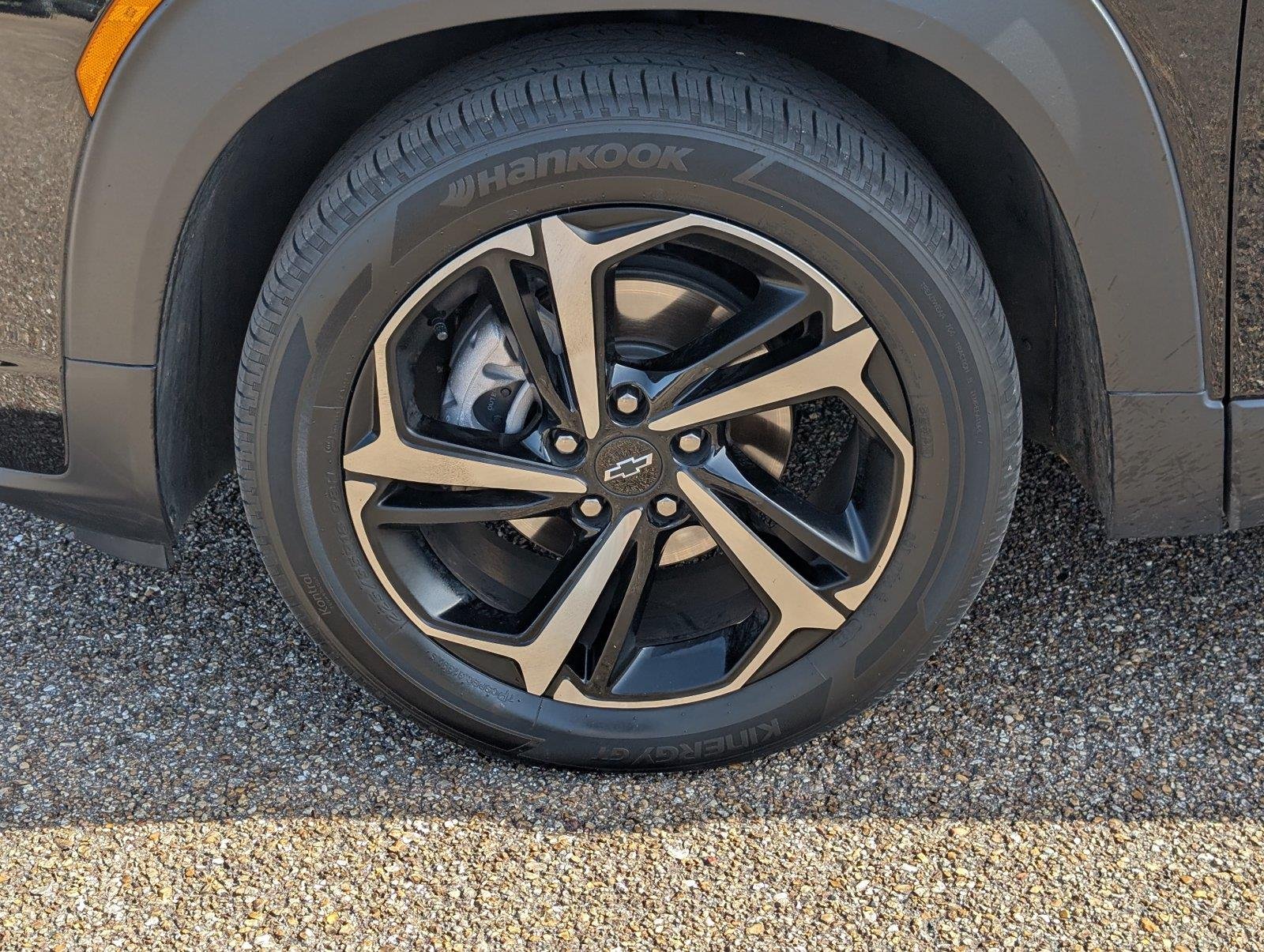 Used 2022 MOSAIC BLACK METALLIC Chevrolet RS image 9