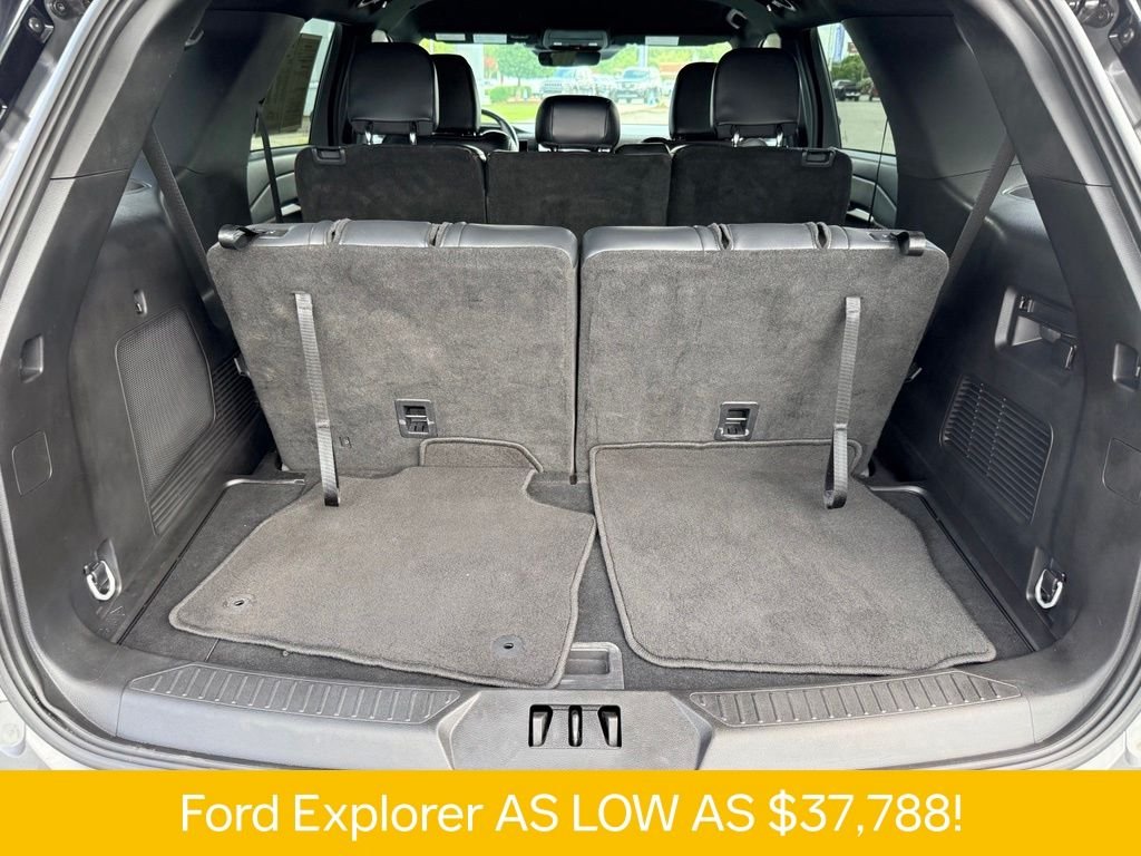Used 2025 Gray Ford ST-Line image 21