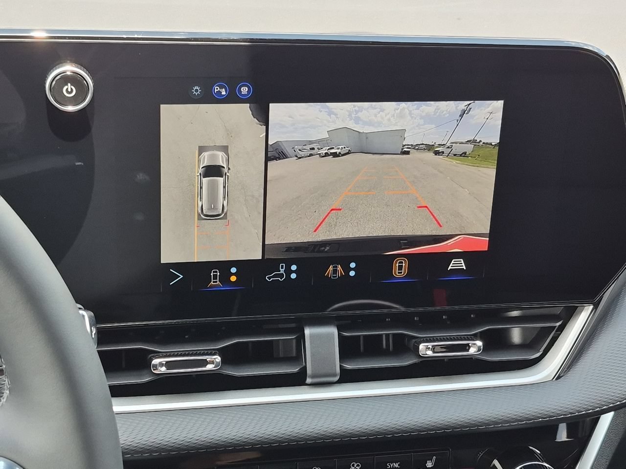 2027 Chevrolet Equinox LT - Photo 15