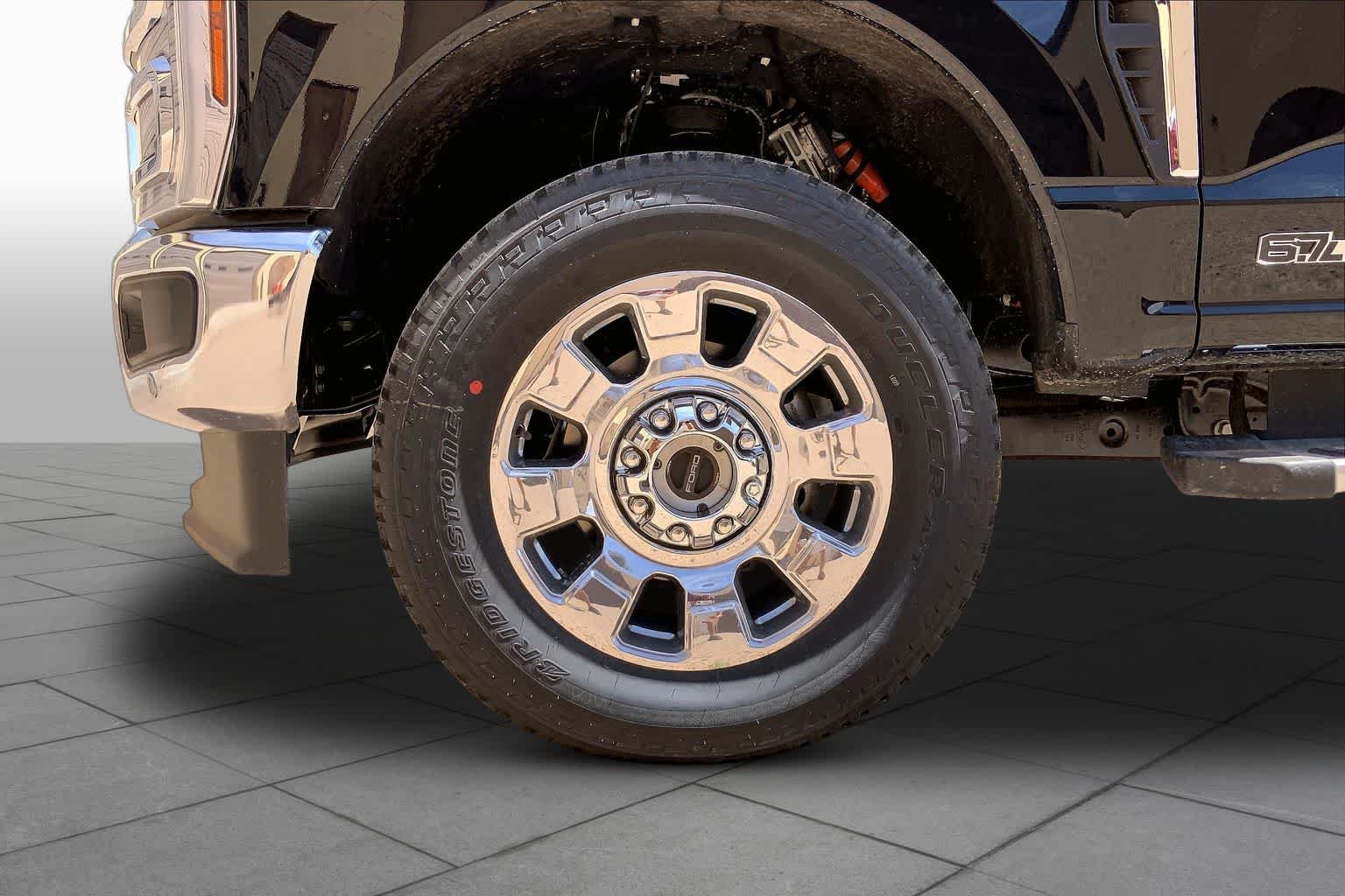 New 2026 Agate Black Metallic Ford F-250® Lariat® image 11