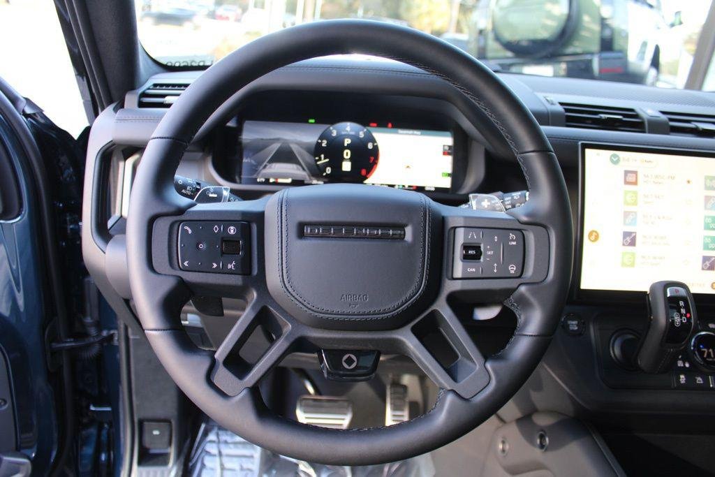2026 Land Rover Defender OCTA - Photo 21