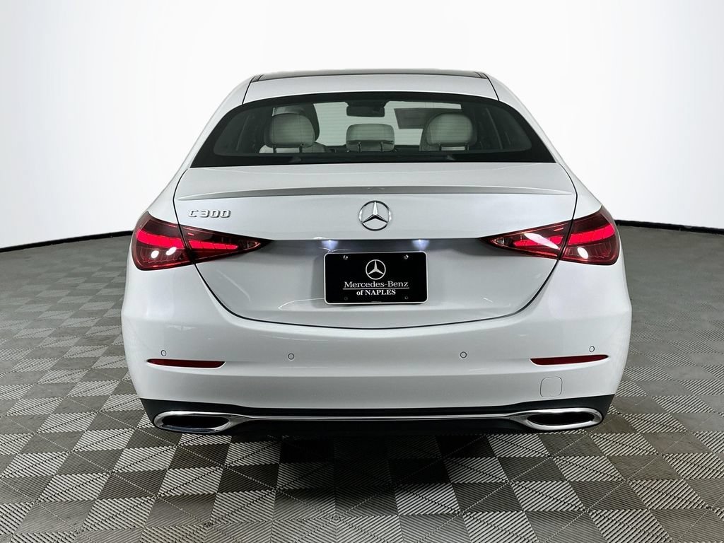 New 2026 MANUFAKTUR Moonlight White Metallic Mercedes-Benz C 300 image 40