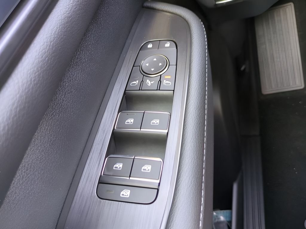 New 2026 Gun Metallic / Super Black Two-tone Nissan PRO-4X® image 26