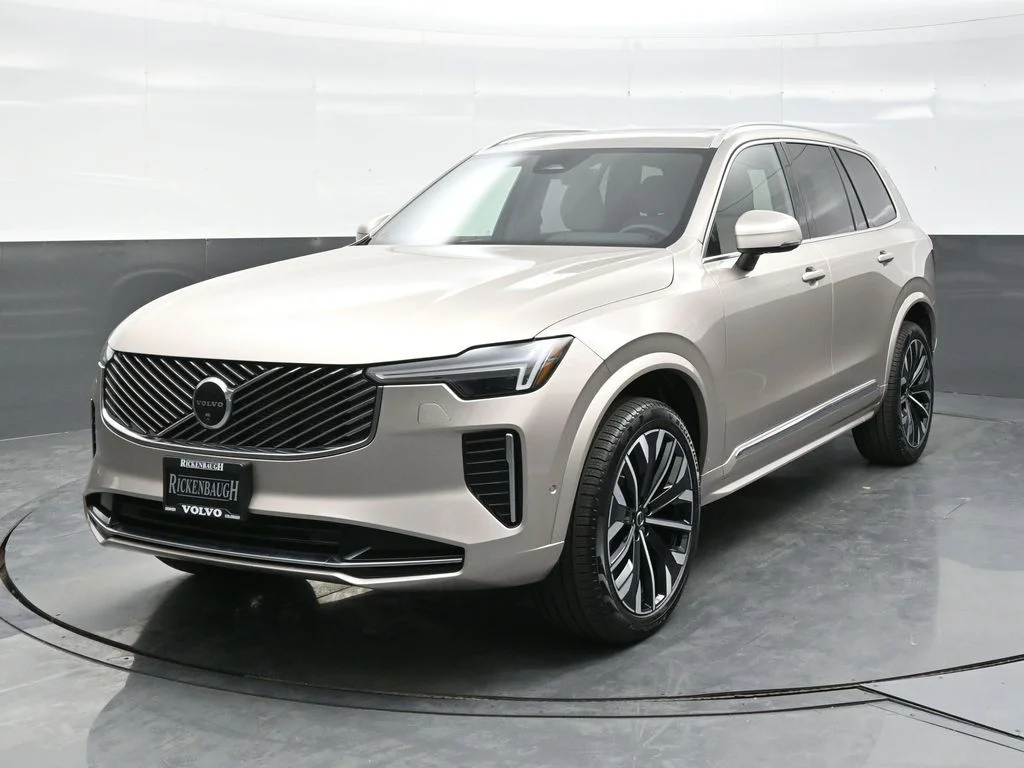 Used 2026 Bright Dusk Volvo Plus image 2