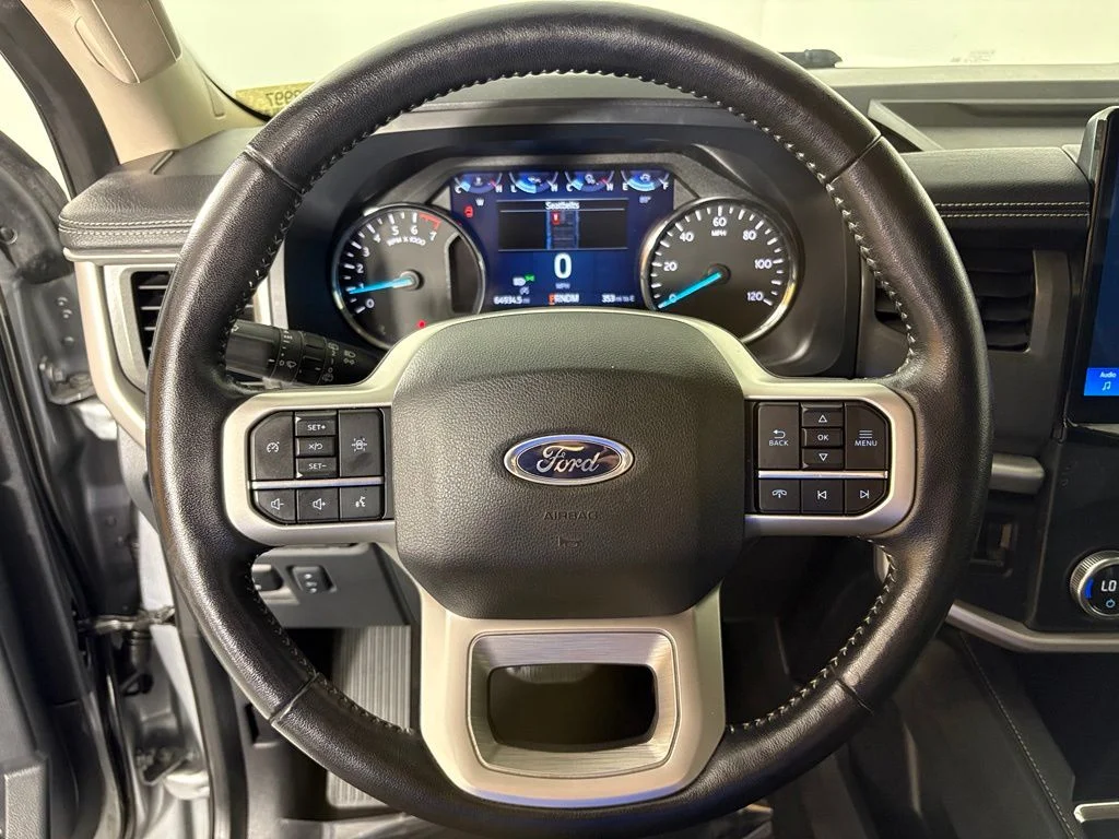 Used 2024 Silver Ford XLT image 22
