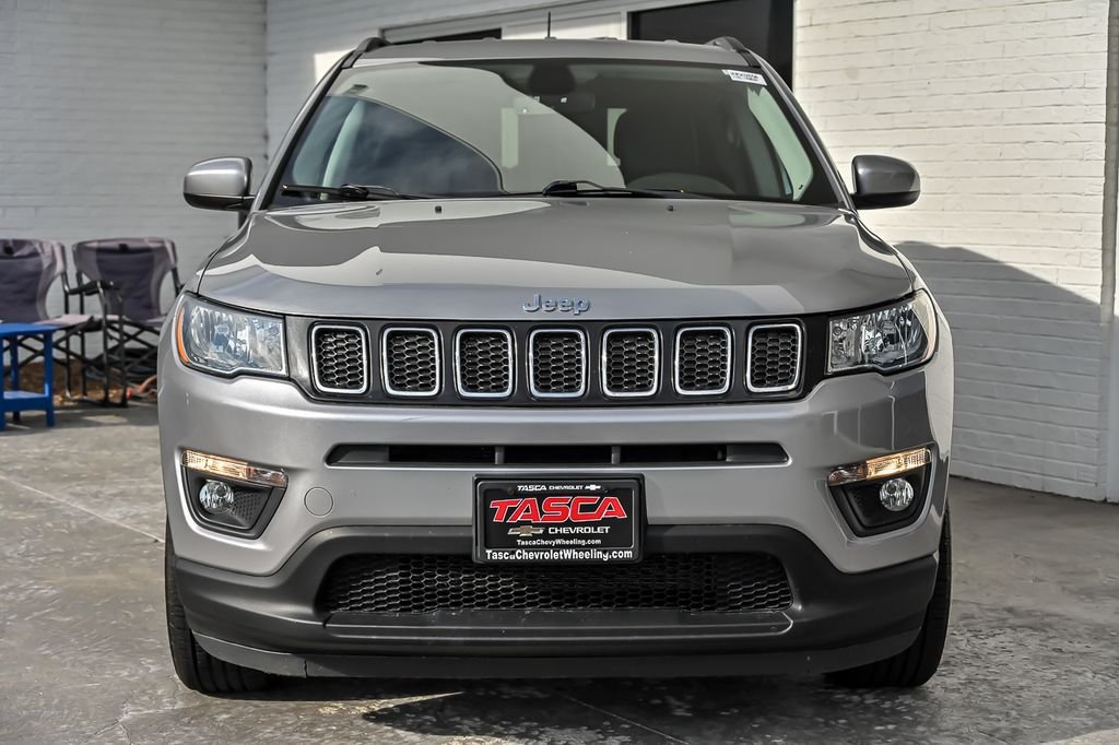 Used 2020 Silver Jeep Latitude image 5