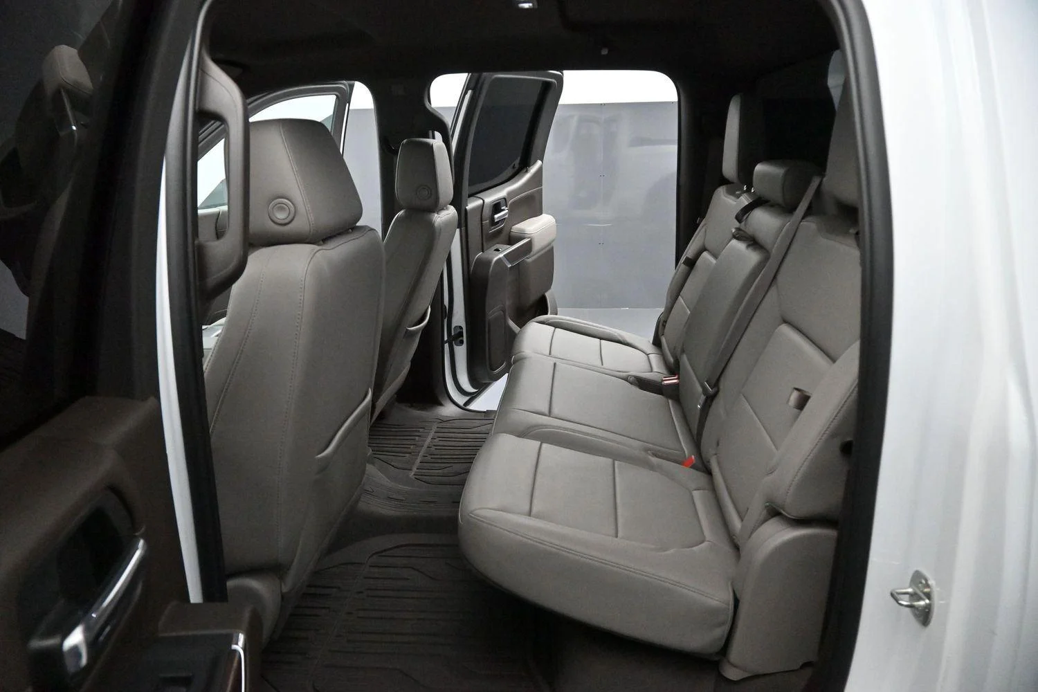 Used 2022 Summit White GMC SLT image 31