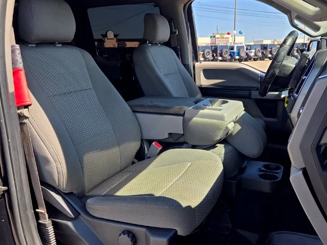 Used 2016 Black Ford XLT image 16