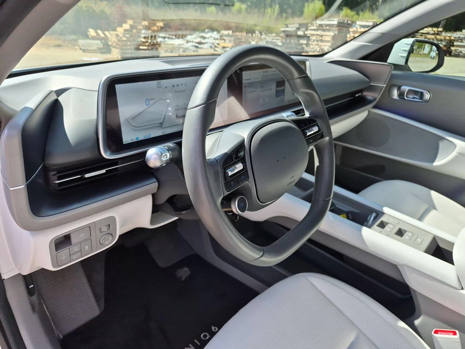 Used 2024 Serenity White Hyundai SEL image 18