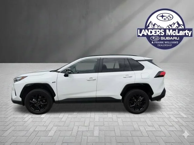 Used 2024 White Toyota XLE image 3