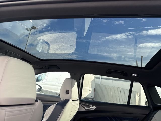 2026 Volkswagen ID.4 PRO S - Photo 14