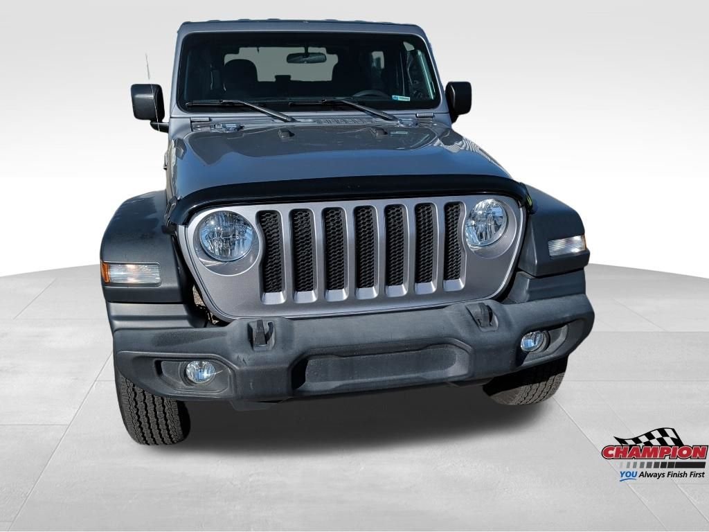 Used 2020 Silver Jeep Sport S image 9