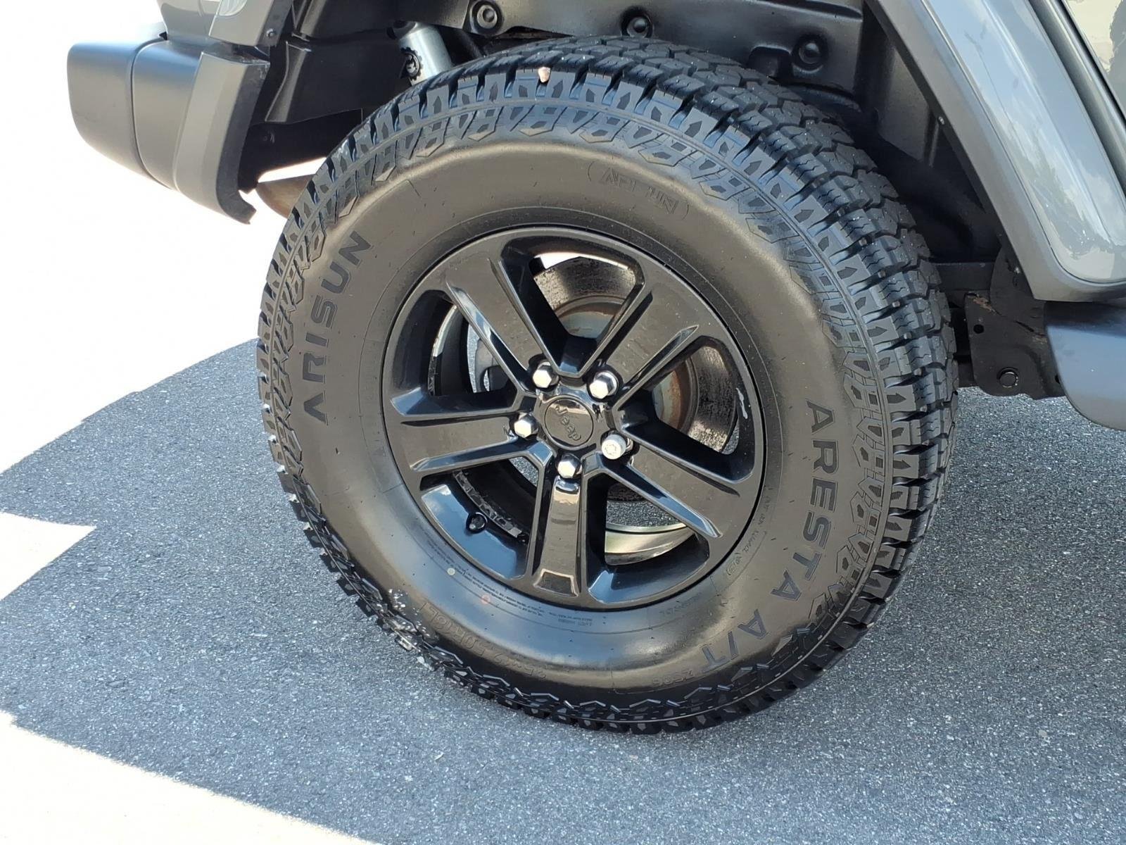 Used 2021 Sting-Grey Jeep Unlimited Altitude image 12