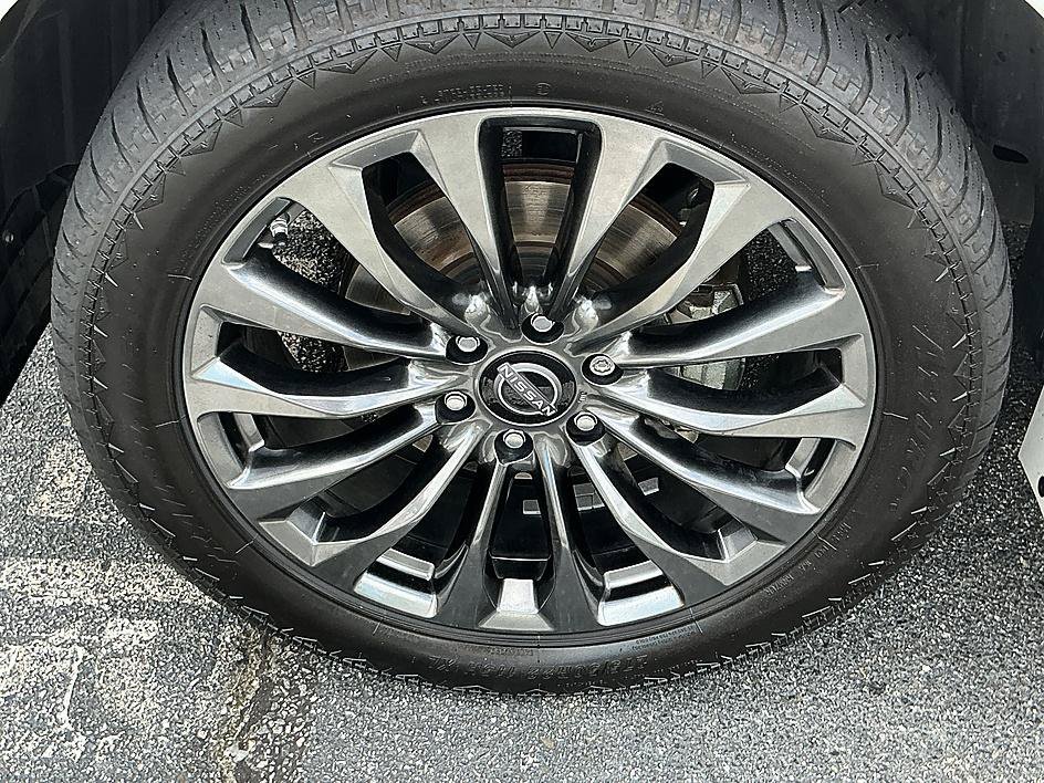 Used 2023 Aspen White Tricoat Nissan Platinum image 7