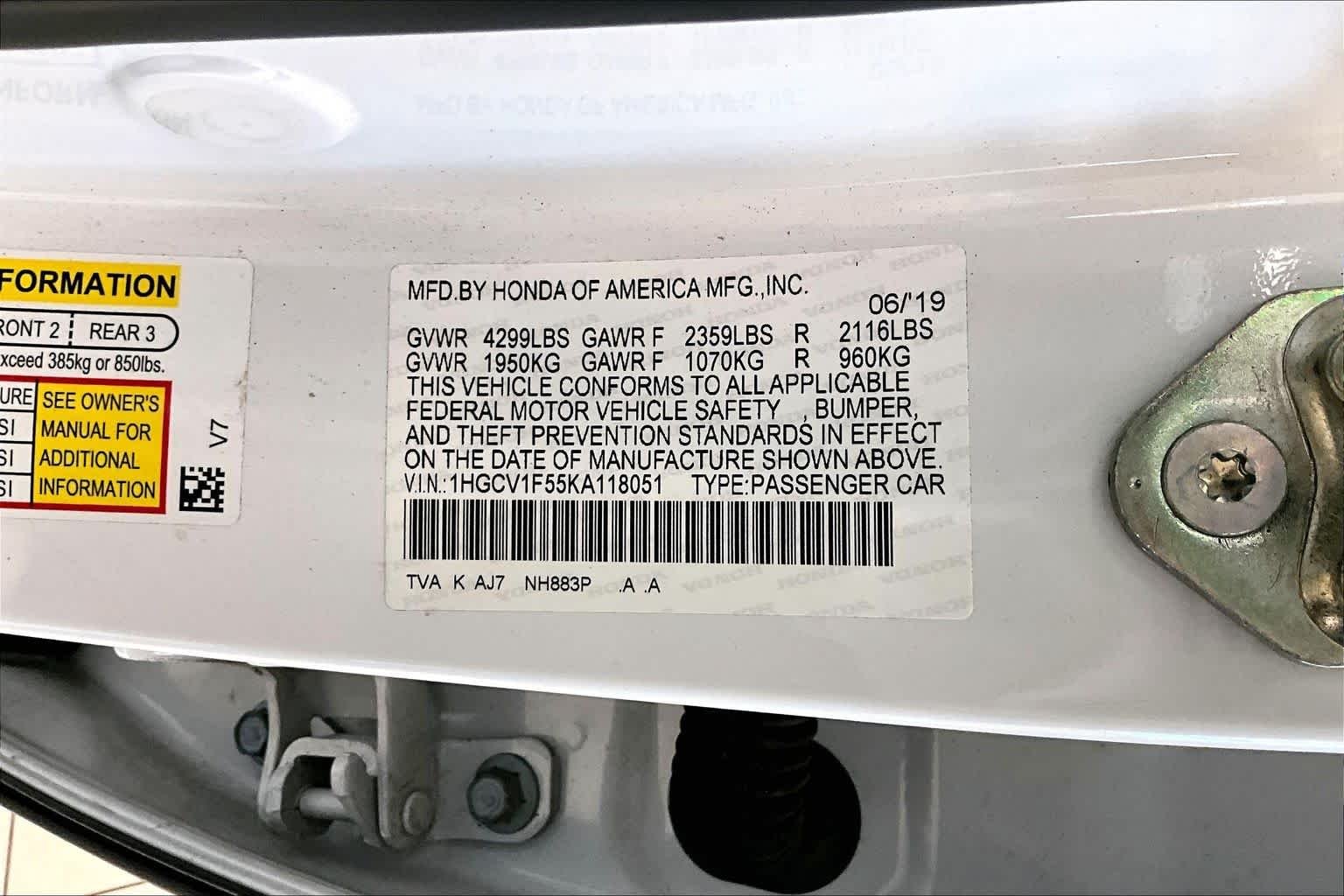 Used 2019 Platinum White Pearl Honda EX-L 1.5T image 30