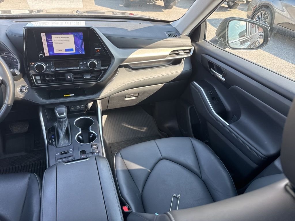 Used 2023 Midnight Black Metallic Toyota XLE image 13