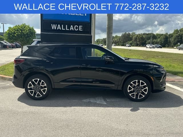 Used 2025 Black Chevrolet RS image 5