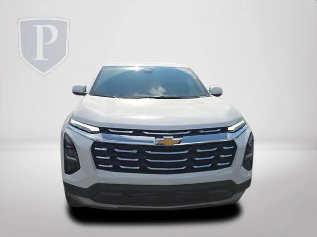 New 2027 Summit White Chevrolet FWD LT image 12