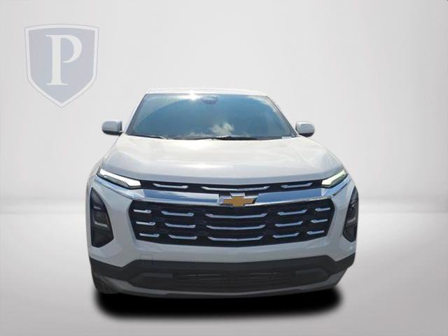 New 2027 Summit White Chevrolet FWD LT image 12