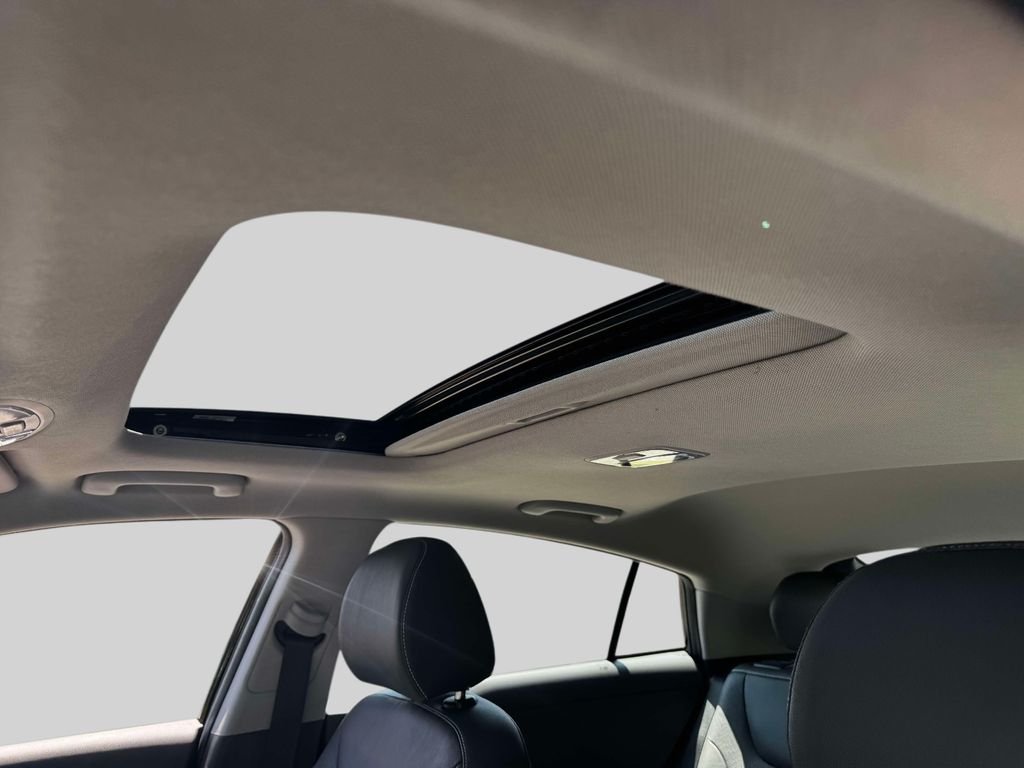 Used 2019 Black Hyundai Limited image 18