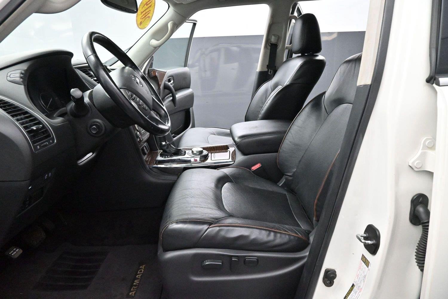 Used 2019 Pearl White Tricoat Nissan SL image 15