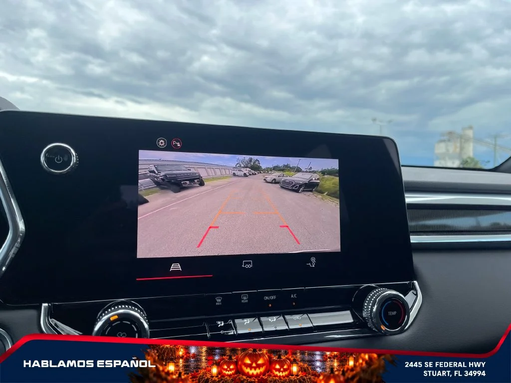 New 2026 Summit White GMC Elevation image 31