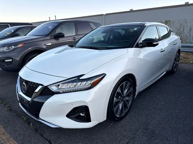 Used 2020 White Nissan Platinum image 1