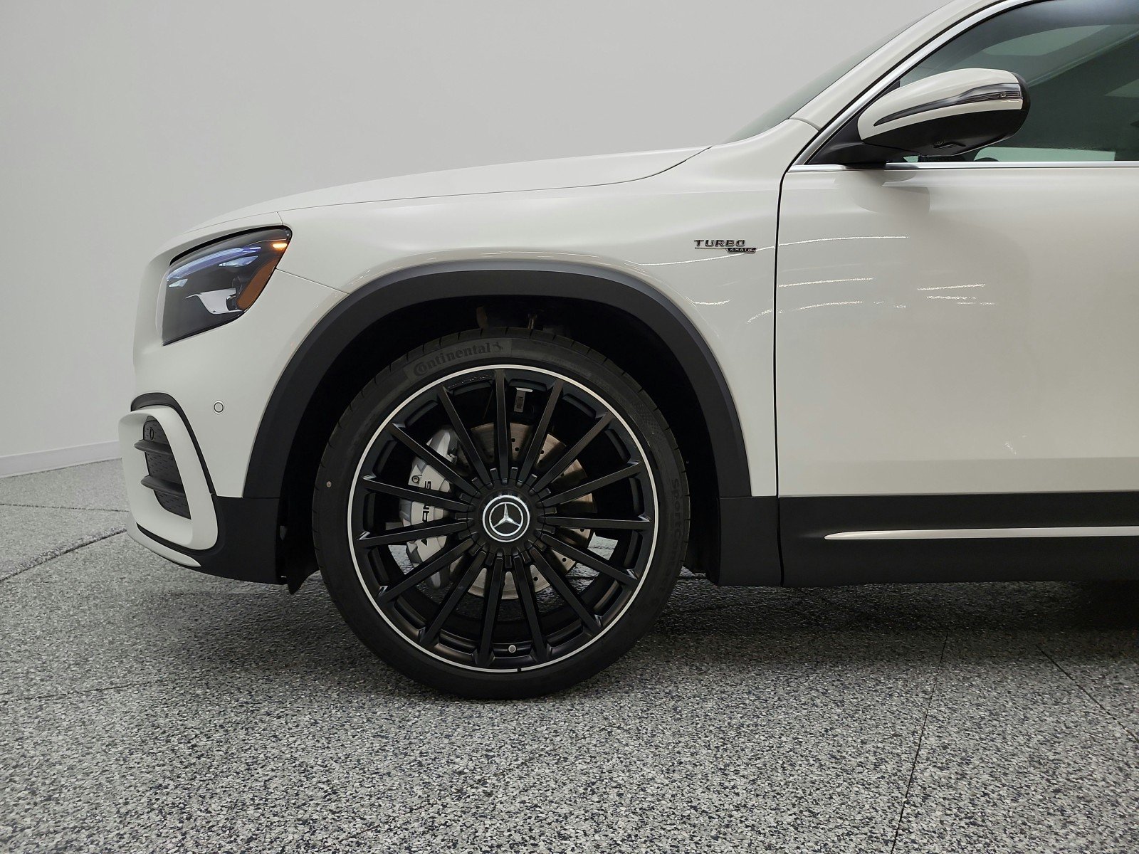 New 2026 Polar White Mercedes-Benz AMG® GLB 35 4MATIC SUV image 15