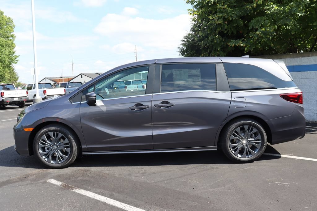 New 2026 Modern Steel Metallic Honda Touring image 2