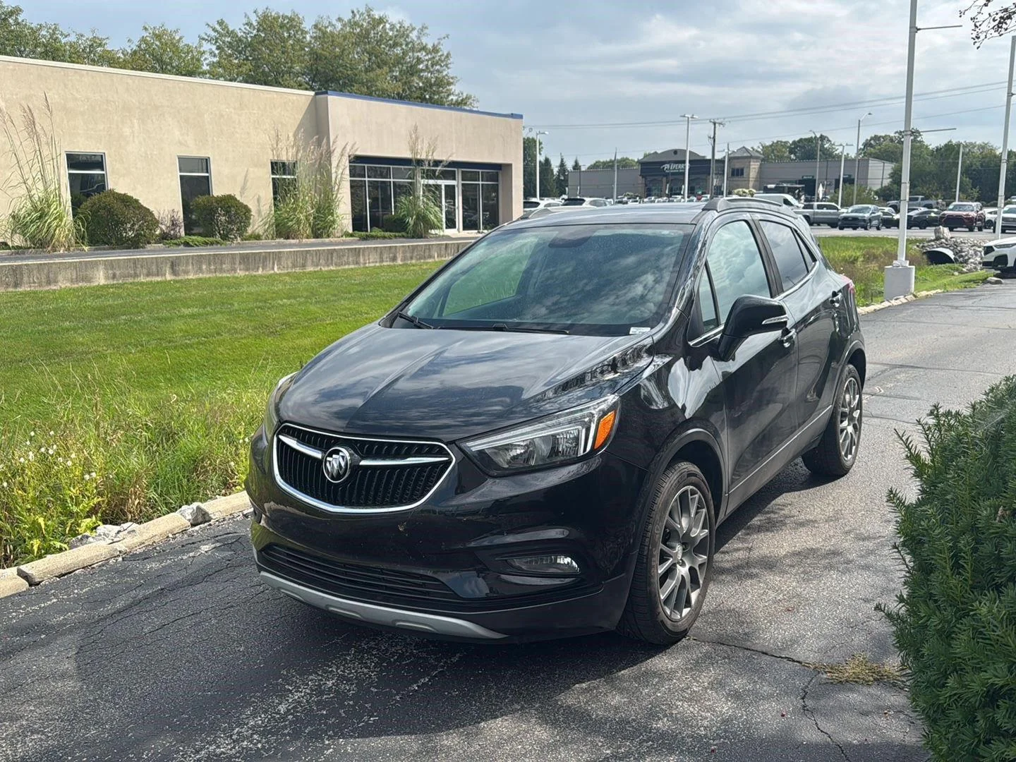 Used 2017 Ebony Twilight Metallic Buick Sport Touring image 3