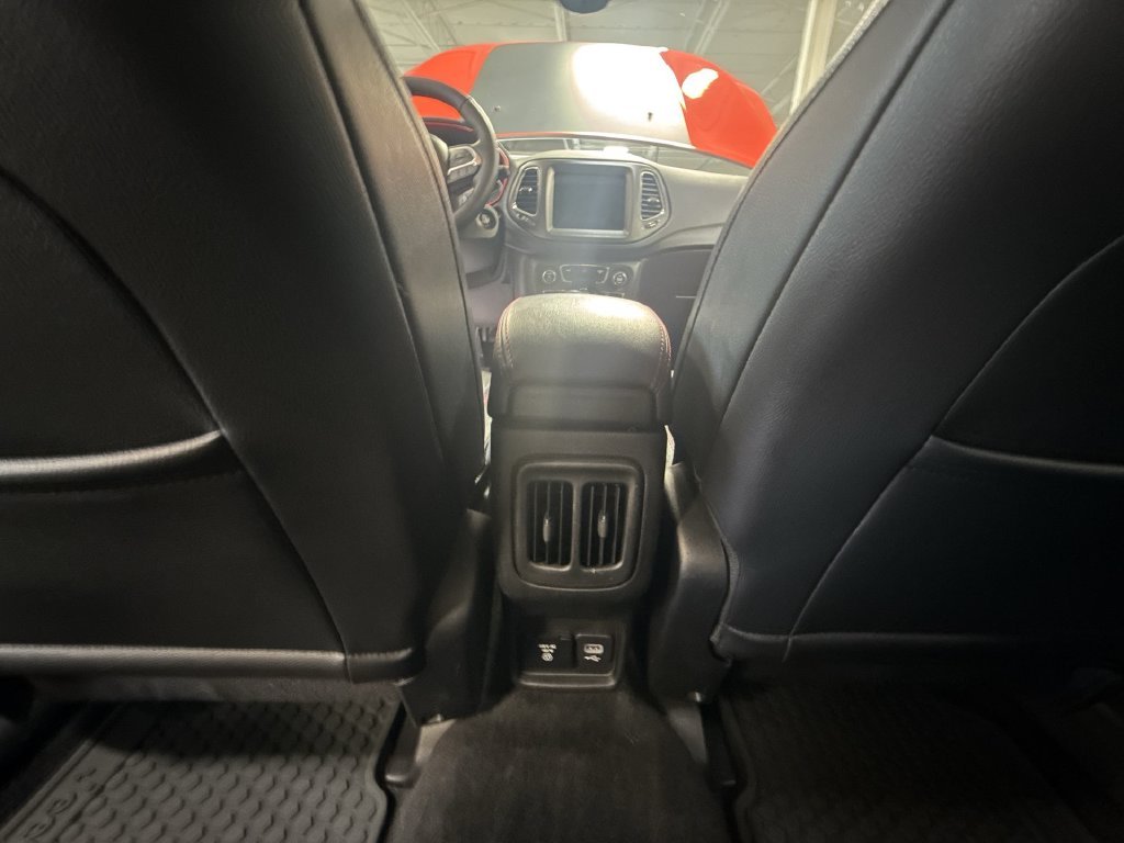Used 2018 Spitfire Orange Clearcoat Jeep Trailhawk image 29