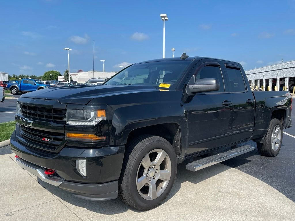 Used 2017 Black Chevrolet LT image 3