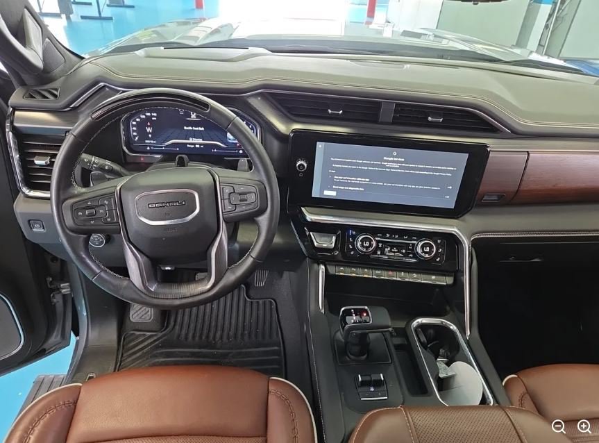 Used 2024 Silver GMC Denali Ultimate image 5