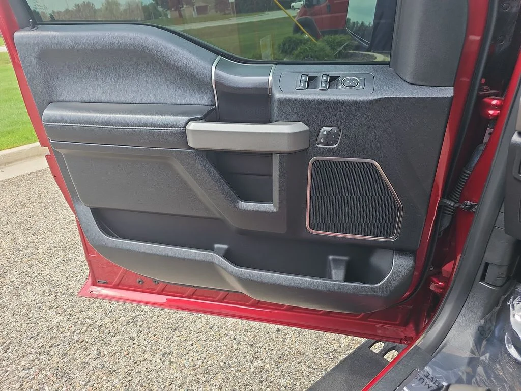 Used 2018 Red Ford Raptor image 25