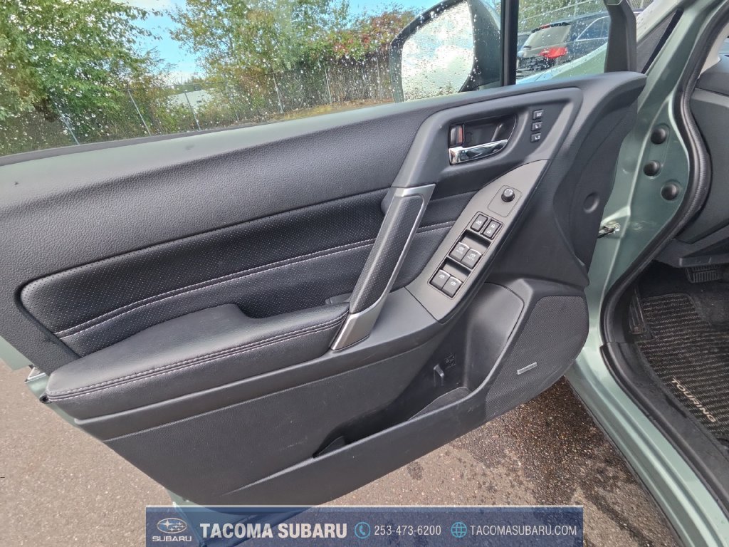 Used 2018 Green Subaru 2.5i Touring image 11