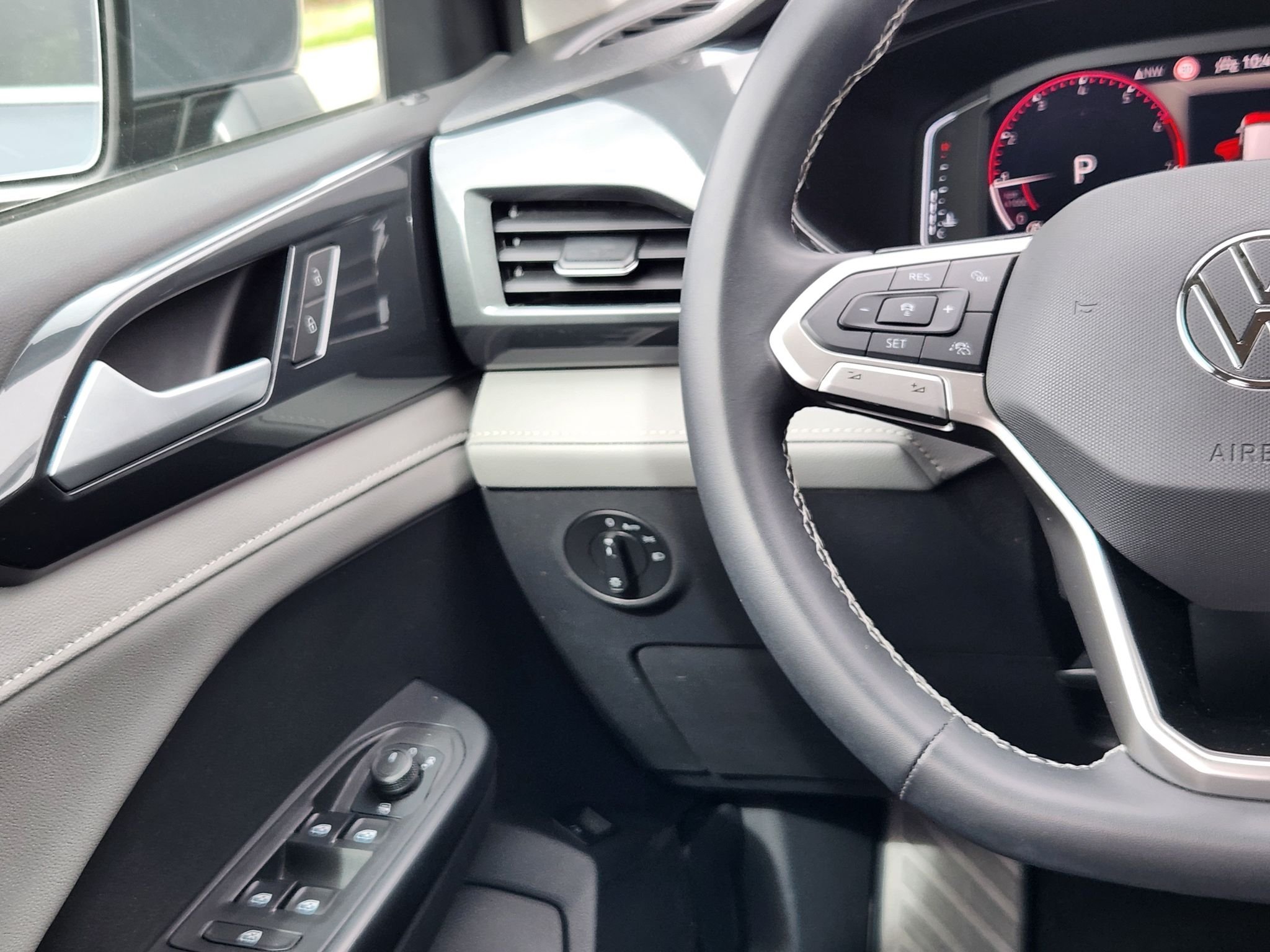 Used 2022 Pure Gray Volkswagen SEL image 33