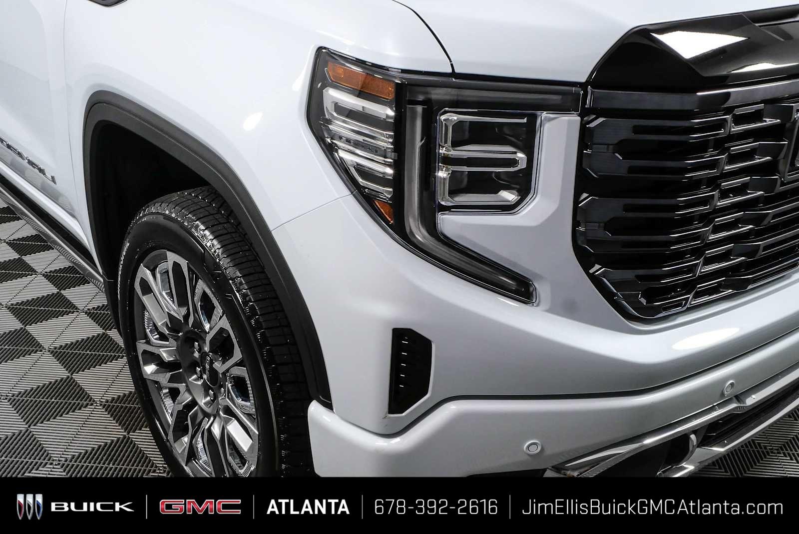 New 2026 Glacier White Tricoat GMC Denali Ultimate image 37