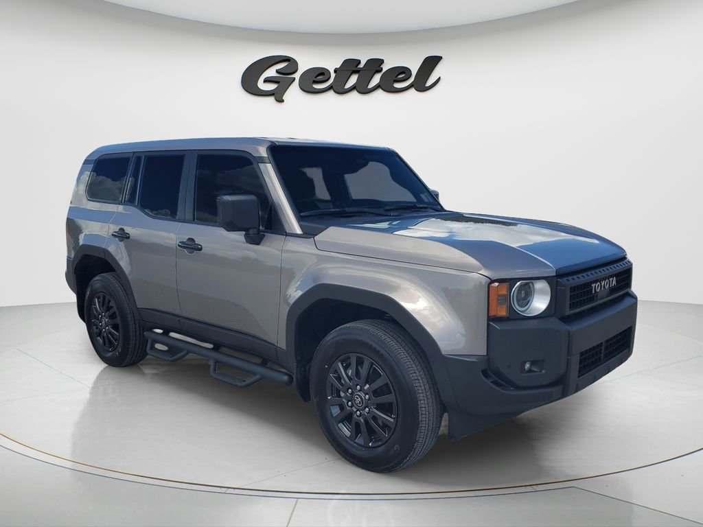 Certified Used 2025  Toyota 1958 image 3
