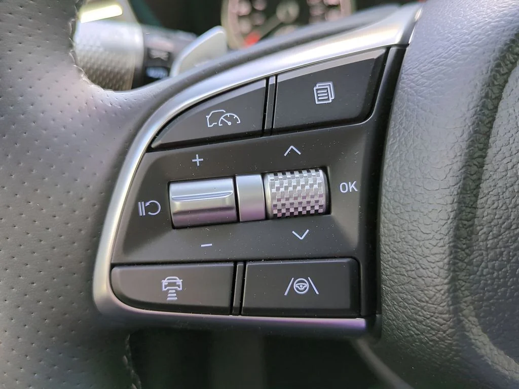 2026 GENESIS G70 Standard - Photo 22